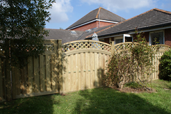Concave and convex closeboard fence panels